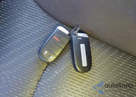 2013 Dodge Journey Sxt z USA, uszkodzony, nr VIN 3C4PDCBG5DT535171